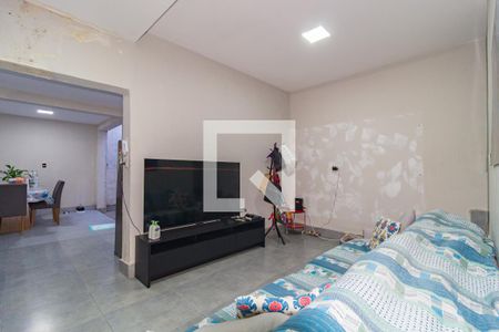 Sala de TV de casa de condomínio à venda com 2 quartos, 120m² em Vila Bertioga, São Paulo