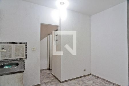 Cozinha de casa para alugar com 1 quarto, 30m² em Jardim Peri, São Paulo