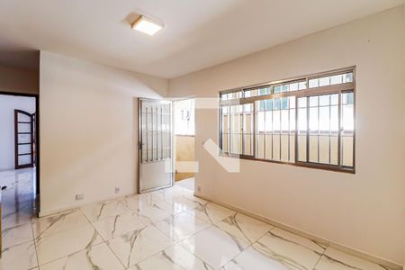 Casa para alugar com 3 quartos, 110m² em Vila Lageado, São Paulo