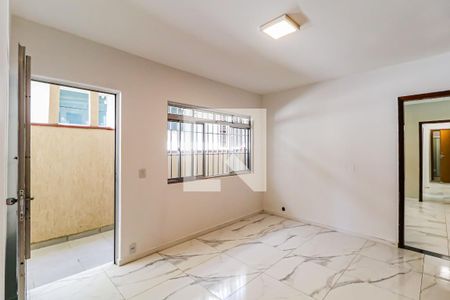 Casa para alugar com 3 quartos, 110m² em Vila Lageado, São Paulo