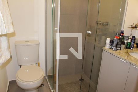 Banheiro de kitnet/studio para alugar com 1 quarto, 50m² em Santa Cecilia, São Paulo