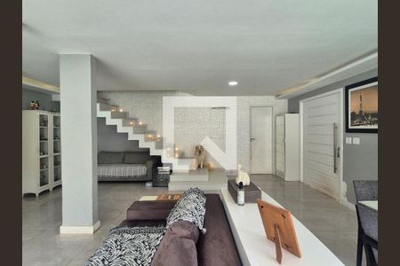 Sala  de casa de condomínio para alugar com 4 quartos, 350m² em Recreio dos Bandeirantes, Rio de Janeiro