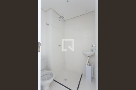 Banheiro de apartamento para alugar com 1 quarto, 15m² em Cidade Antônio Estêvão de Carvalho, São Paulo