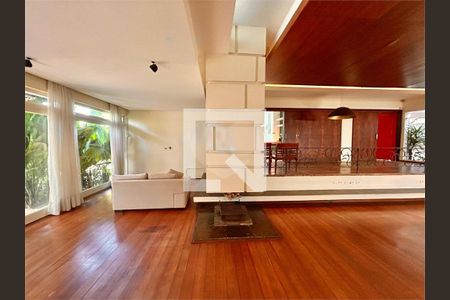 Casa à venda com 4 quartos, 525m² em Granja Julieta, São Paulo