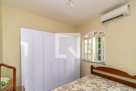 Quarto 1 de casa à venda com 3 quartos, 240m² em Vila Kosmos, Rio de Janeiro