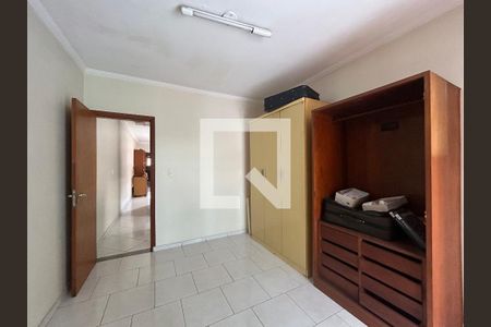 Quarto 1 de casa para alugar com 3 quartos, 180m² em Parque Sao Domingos, São Paulo