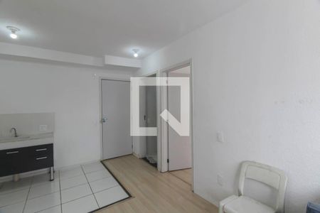 Sala/Cozinha de apartamento para alugar com 2 quartos, 32m² em Fazenda da Juta, São Paulo