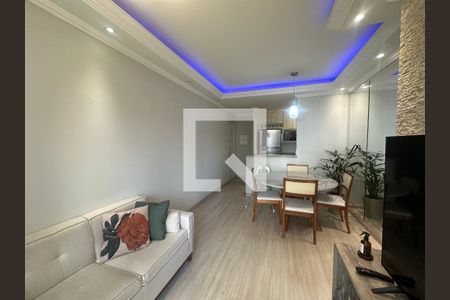 Sala de apartamento para alugar com 3 quartos, 68m² em Jardim Tupanci, Barueri
