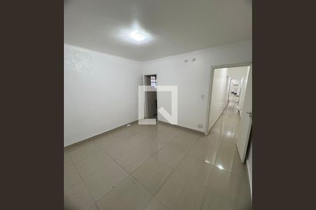 Quarto 1 de casa para alugar com 3 quartos, 220m² em São Lucas, São Paulo