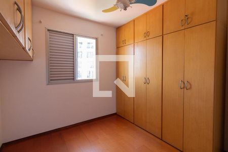 Quarto 1 de apartamento para alugar com 2 quartos, 56m² em Vila Gomes, São Paulo