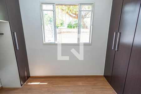 Quarto 1 de apartamento para alugar com 2 quartos, 60m² em Manacás, Belo Horizonte