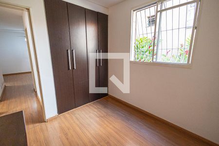Quarto 2 de apartamento para alugar com 2 quartos, 60m² em Manacás, Belo Horizonte