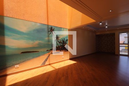 Sala de casa à venda com 3 quartos, 263m² em Pinheirinho, Santo André