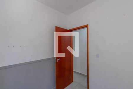 Quarto 2 de apartamento para alugar com 2 quartos, 45m² em Jardim Maringa, São Paulo