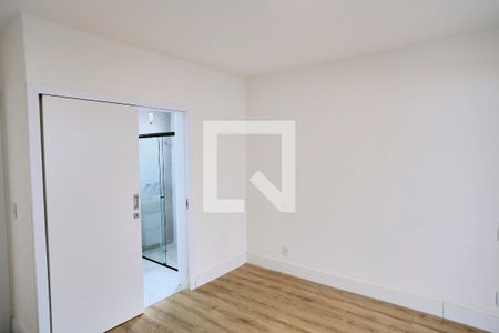 Suíte de apartamento para alugar com 3 quartos, 190m² em Santa Tereza, Belo Horizonte
