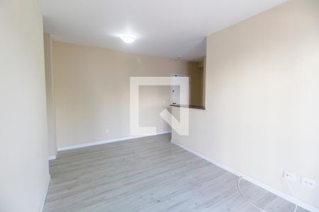 Sala de apartamento para alugar com 1 quarto, 72m² em Jardim Tupanci, Barueri