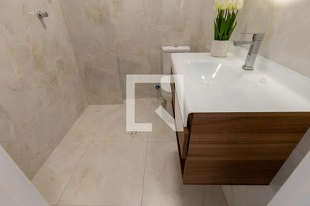 Banheiro de kitnet/studio para alugar com 1 quarto, 34m² em Santa Ifigênia, São Paulo