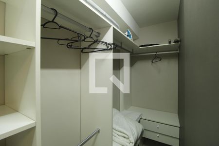 Closet do quarto 1 de kitnet/studio para alugar com 1 quarto, 39m² em Independência, Porto Alegre