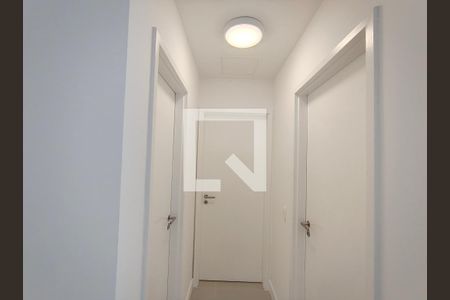 Corredor / Circulação de apartamento para alugar com 2 quartos, 86m² em Barra da Tijuca, Rio de Janeiro