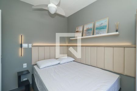 Quarto  de apartamento para alugar com 2 quartos, 72m² em Jardim do Salso, Porto Alegre