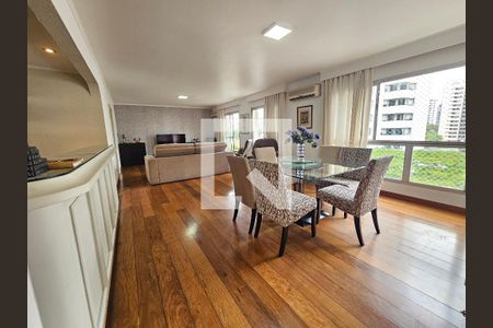 Sala de apartamento à venda com 4 quartos, 210m² em Campo Belo, São Paulo