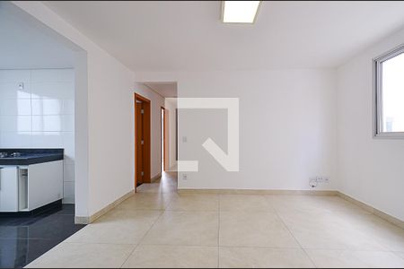 Sala de apartamento para alugar com 3 quartos, 94m² em Ipiranga, Belo Horizonte