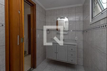 banheiro social_4 de casa de condomínio para alugar com 4 quartos, 191m² em Vila Moraes, São Paulo