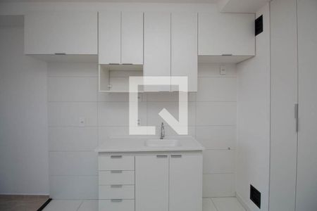 Sala/Cozinha de apartamento para alugar com 1 quarto, 29m² em Vila Mazzei, São Paulo