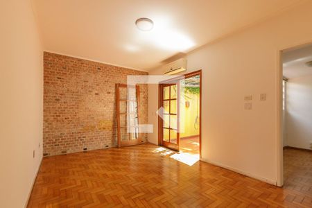 Sala 2 de casa para alugar com 3 quartos, 239m² em São João, Porto Alegre