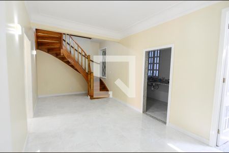 Sala de casa para alugar com 4 quartos, 200m² em Tijuca, Rio de Janeiro
