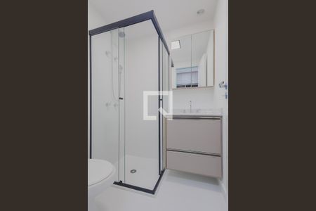 Banheiro Social de kitnet/studio para alugar com 1 quarto, 24m² em Perdizes, São Paulo