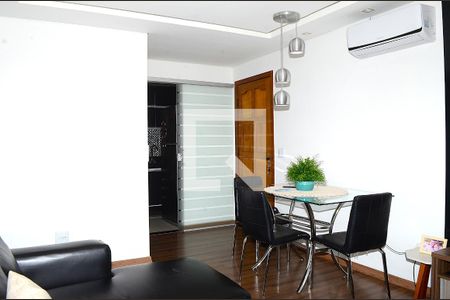 Sala de apartamento à venda com 2 quartos, 60m² em Guarani, Belo Horizonte