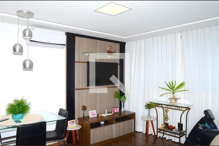 Sala de apartamento à venda com 2 quartos, 60m² em Guarani, Belo Horizonte