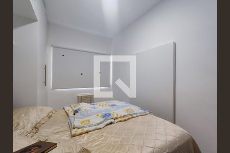 Quarto 1 de apartamento para alugar com 2 quartos, 54m² em Vargem Pequena, Rio de Janeiro