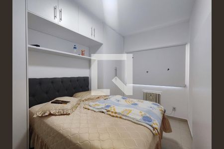 Quarto 1 de apartamento para alugar com 2 quartos, 54m² em Vargem Pequena, Rio de Janeiro