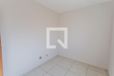 Quarto 2 de apartamento para alugar com 2 quartos, 45m² em Santa Cruz, Belo Horizonte