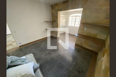 Sala de casa para alugar com 5 quartos, 360m² em Candelária, Belo Horizonte