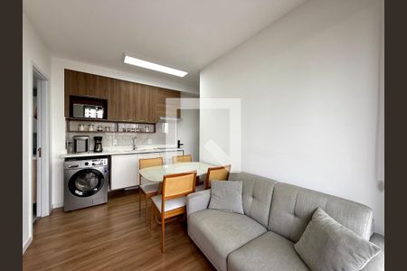 Sala  de apartamento à venda com 2 quartos, 37m² em Santo Amaro, São Paulo