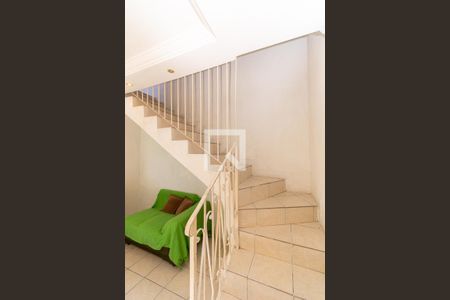 Escada de casa para alugar com 1 quarto, 80m² em Jardim Vila Formosa, São Paulo