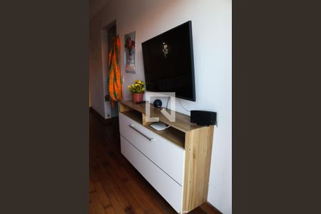 Sala de apartamento para alugar com 2 quartos, 52m² em Centro, Cotia