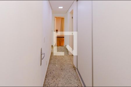 Corredor de apartamento para alugar com 4 quartos, 158m² em Buritis, Belo Horizonte