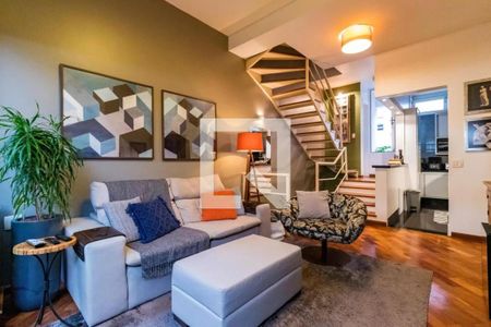 Foto 01 de casa de condomínio à venda com 2 quartos, 110m² em Real Parque, São Paulo