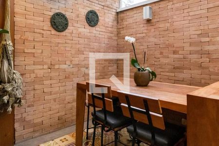 Foto 01 de casa de condomínio à venda com 2 quartos, 110m² em Real Parque, São Paulo