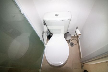 Banheiro de kitnet/studio para alugar com 1 quarto, 32m² em Santo Amaro, São Paulo