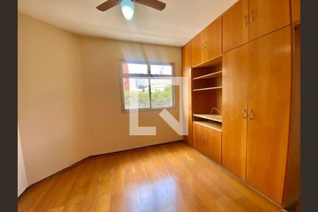 Quarto de apartamento para alugar com 3 quartos, 105m² em Buritis, Belo Horizonte