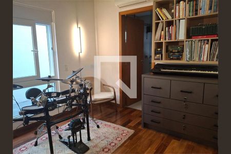 Casa à venda com 3 quartos, 249m² em Campo Belo, São Paulo