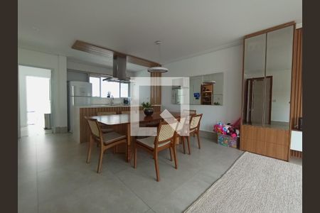 Casa à venda com 3 quartos, 200m² em Parque Sao Domingos, São Paulo