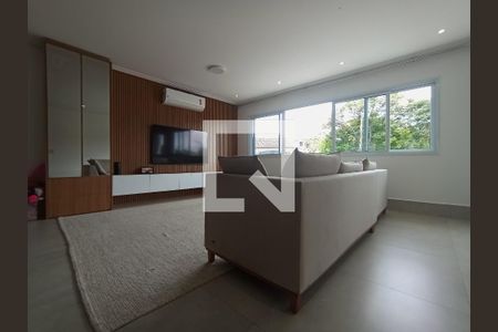 Casa à venda com 3 quartos, 200m² em Parque Sao Domingos, São Paulo