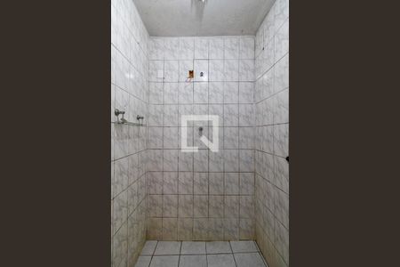 Banheiro de casa para alugar com 1 quarto, 60m² em Vila Carmosina, São Paulo