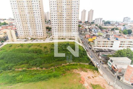 Vista da Sala/Cozinha de apartamento para alugar com 2 quartos, 32m² em Vila Carmosina, São Paulo